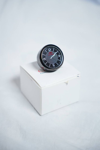 ساعت آنالوگ لاکچری برند کیا